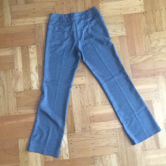 Size M Gray pants - Picture 2 of 6